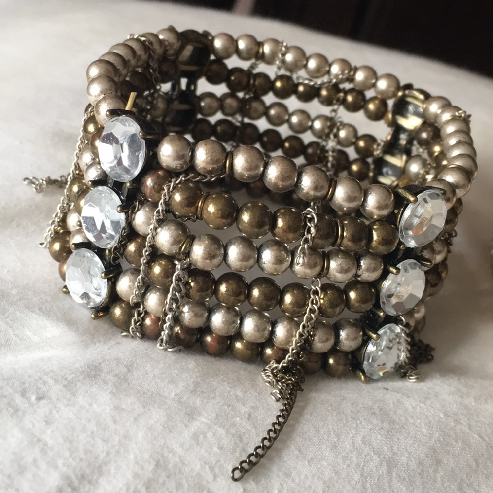 Bracelet.
